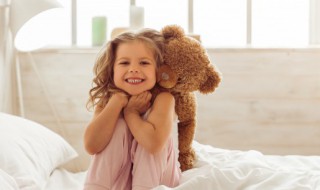 泡在水里长大的膨胀玩具原理（泡水的玩具变大的原理）