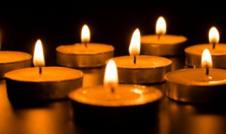 蜡烛燃烧的实验现象是什么（蜡烛燃烧的实验现象是什么原理）