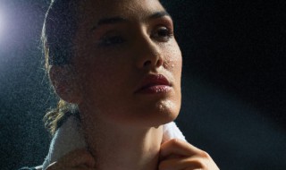 出汗身上凉是怎么回事 出汗身上凉是怎么回事女性
