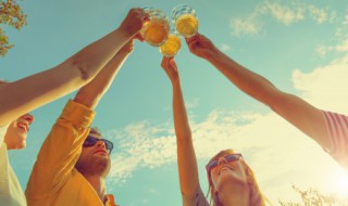 罐装啤酒可以放冰箱冷藏吗（瓶装啤酒可以放冰箱保鲜吗）