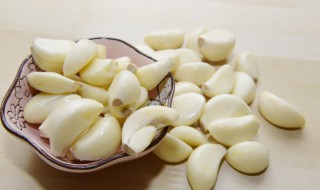 大蒜口臭怎么去除（大蒜口臭怎么去除臭味）